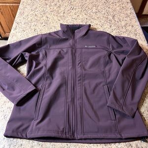 NWOT Columbia women’s Plum purple fur lined Softshell Jacket
